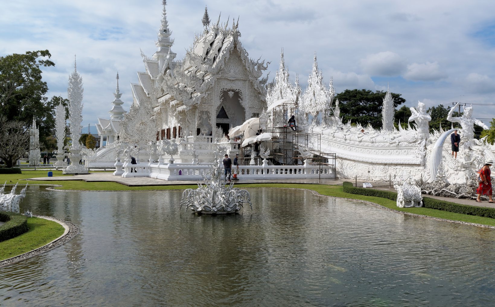 The White Temple day trip to Chiang Rai