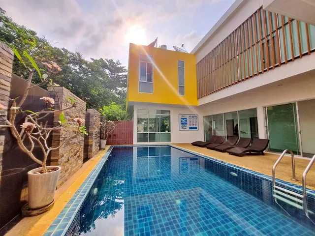 MAR24 Koh Tao Hotel, photo 2