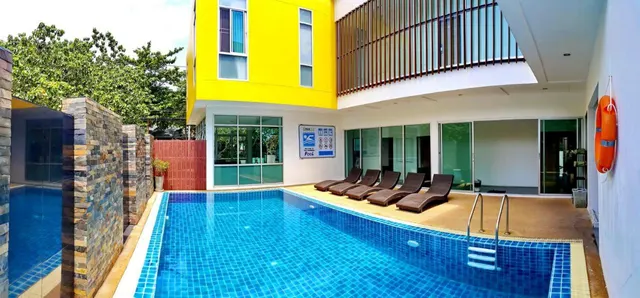 MAR24 Koh Tao Hotel, photo 6